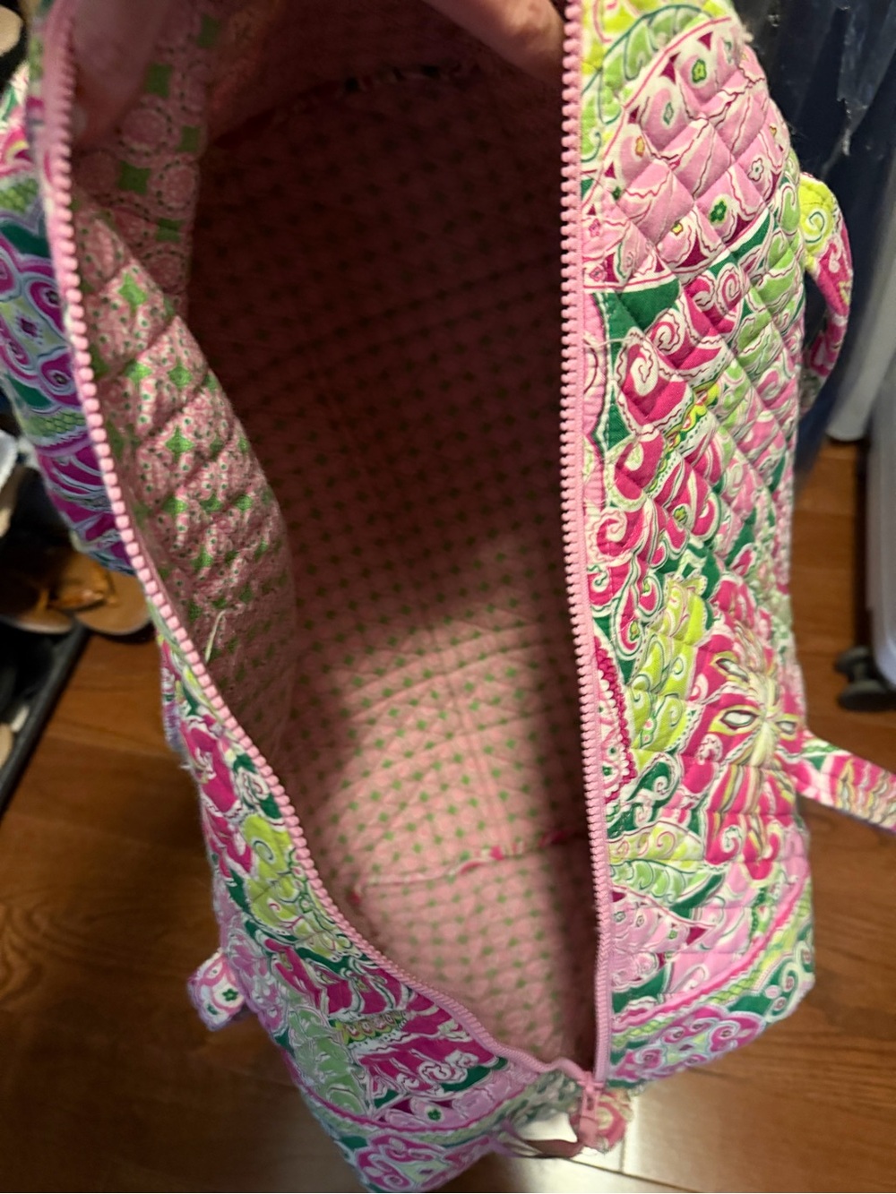 Vera Bradley Large Quilted Floral Duffel Bag in Pink & Green. - Picture 4 of 4